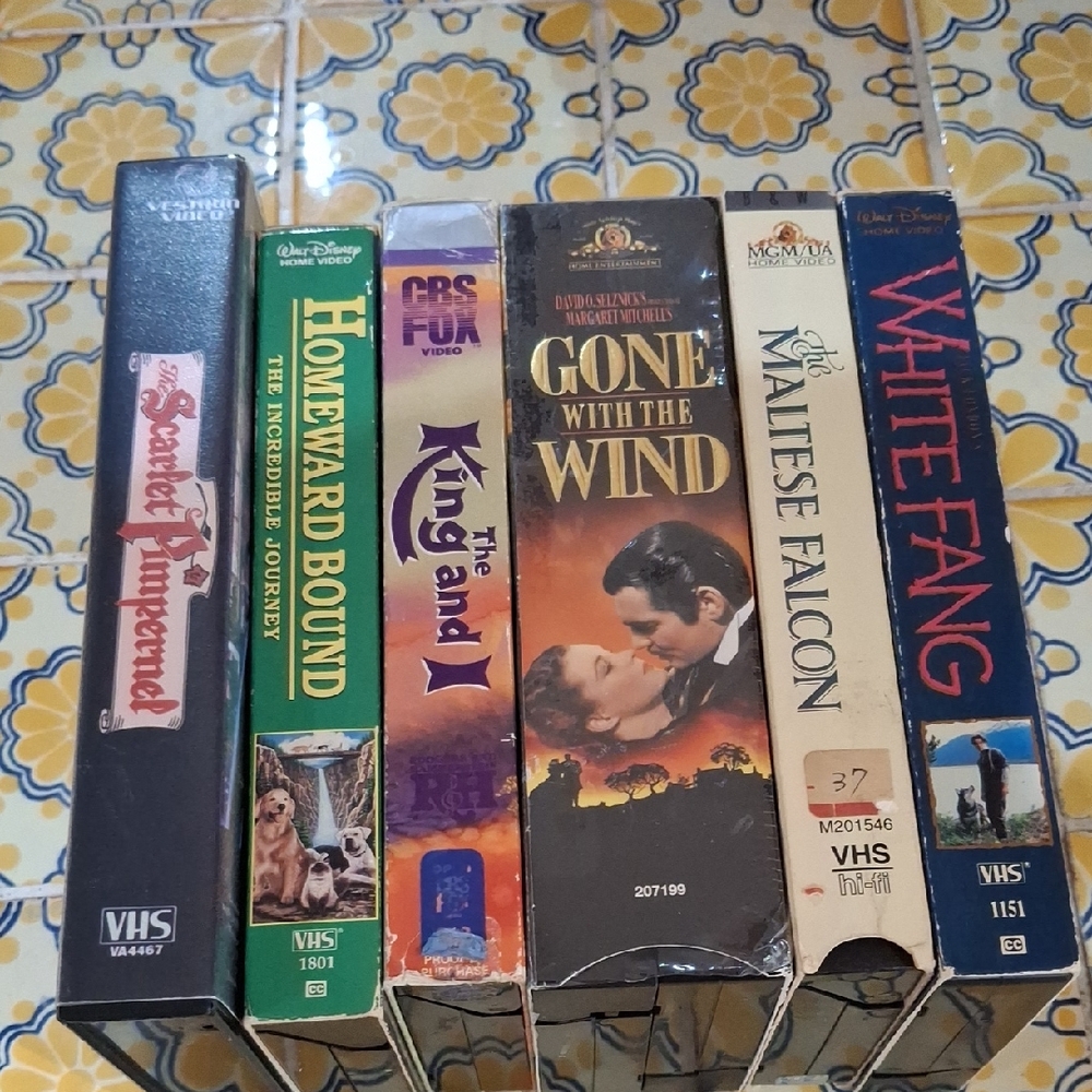6 VCR Tapes Of Classic Movies.